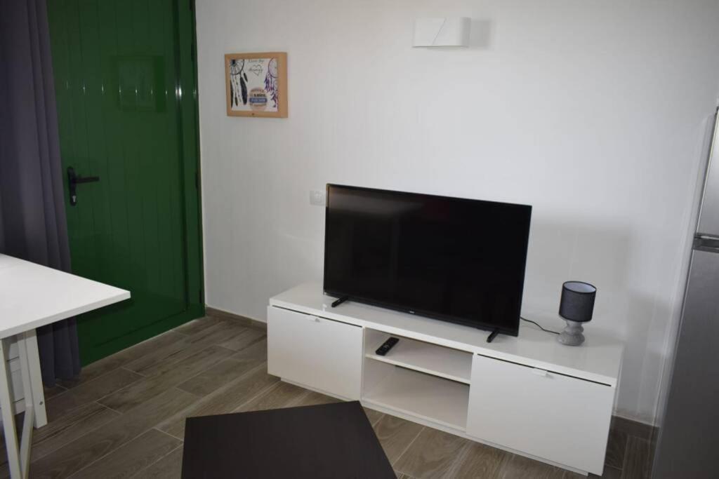 Appartement Bouganville Rez-De-Chaussee Wifi كوستا دي أنتيجوا المظهر الخارجي الصورة